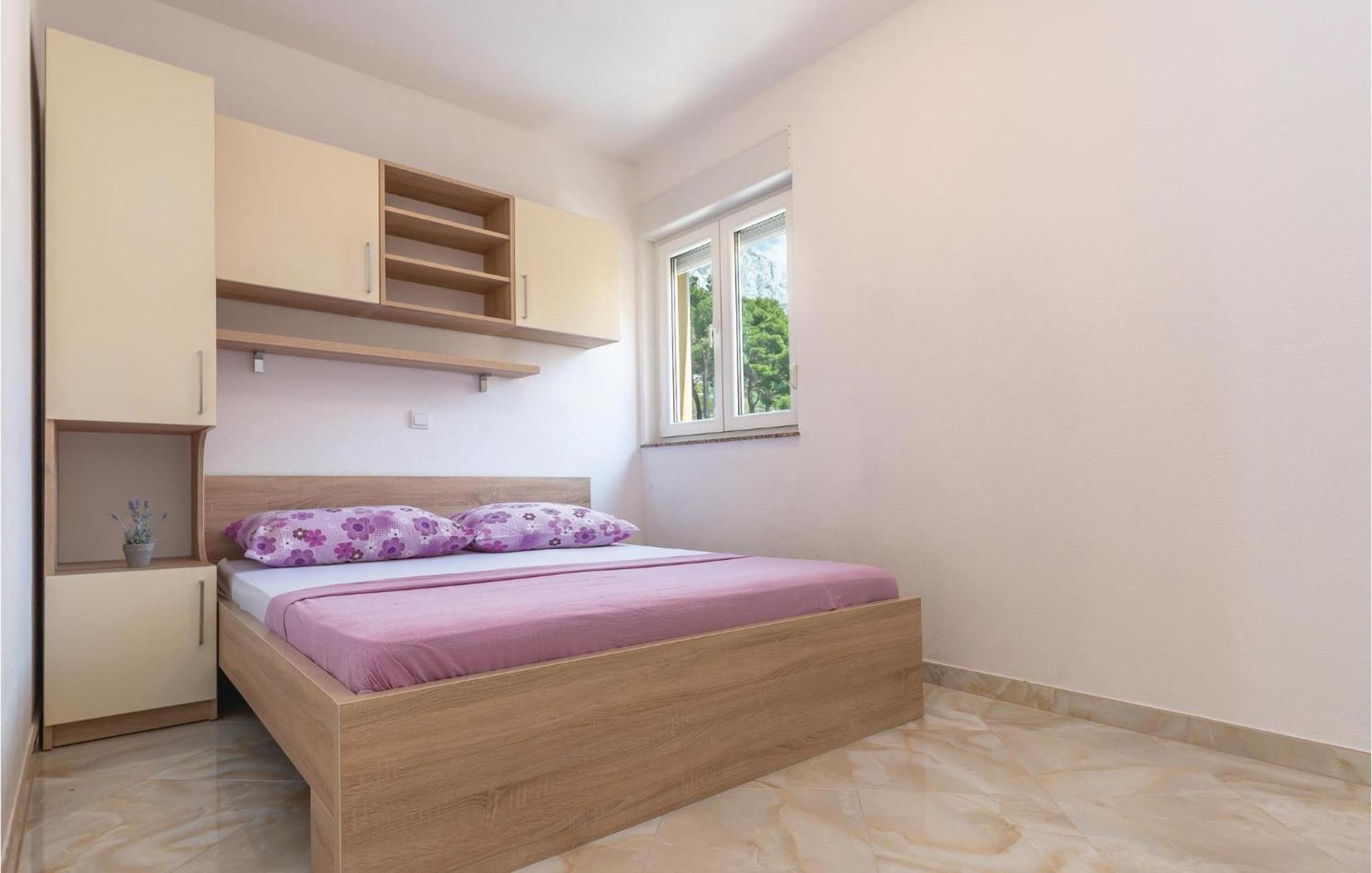 Two-Bedroom Apartment in Krvavica Buitenkant foto